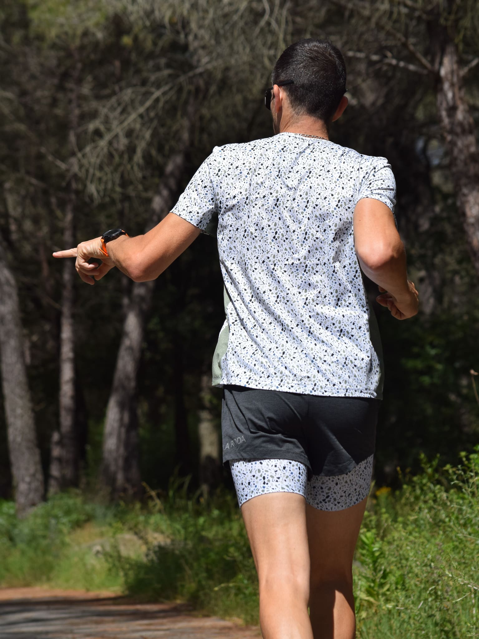 T-shirt running homme - La Prom'- Vert Olive – Image 4