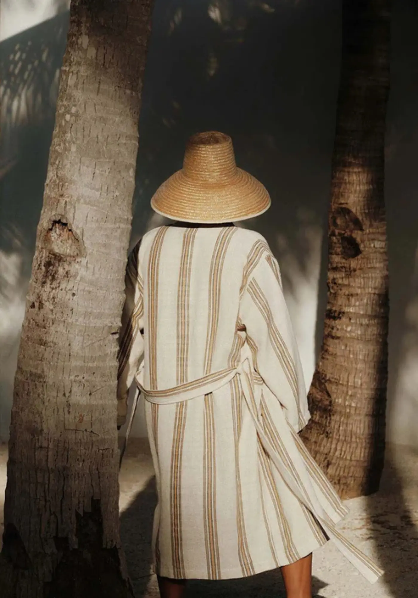 Robe – Image 2