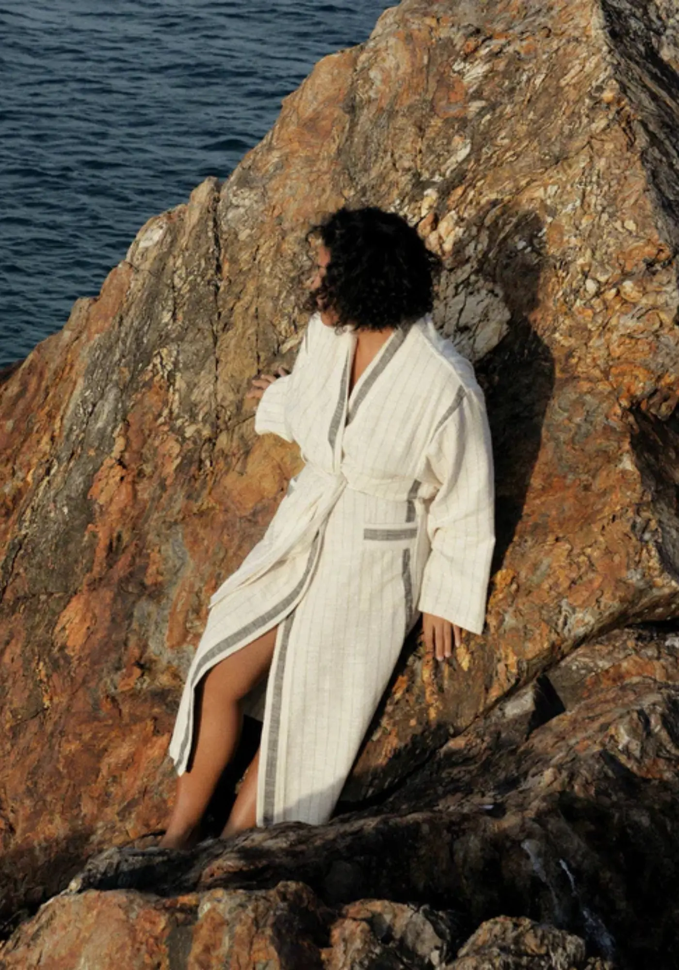 Robe – Image 4